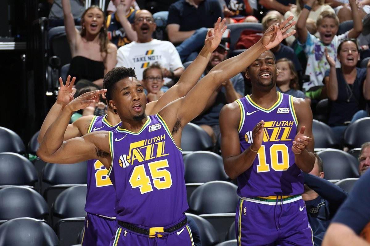 包含尤文图斯训练开放日，集结日篮板制胜引欢呼，全明星赛在即，数据趋势出现新变化的词条